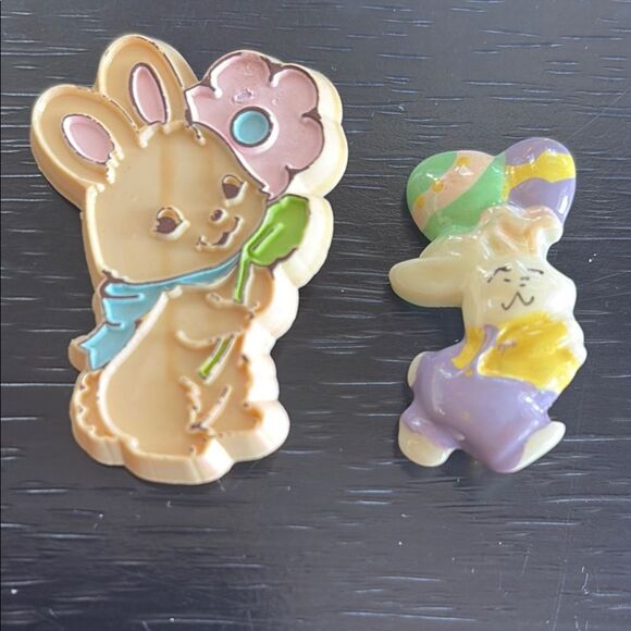 Cute Vintage Bunny Pins with Flower and Eggs - Picture 1 of 5